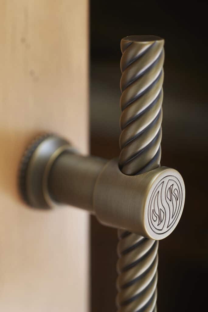 Eternity Royal Door Pull