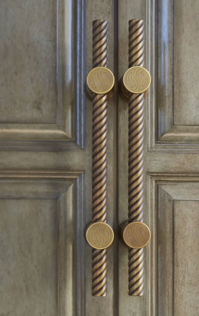 Eternity Royal Door Pull