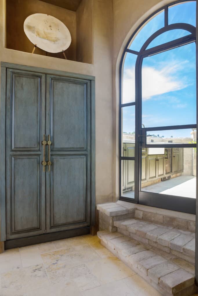 Eternity Royal Door Pull